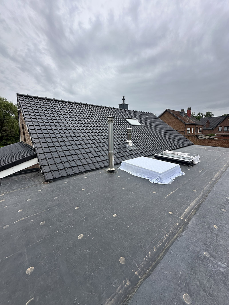 Project Image /images/projecten/dakbedekking-lessins/10.jpg