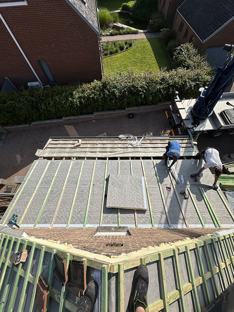 Project Image /images/projecten/dakbedekking-lessins/6.jpg
